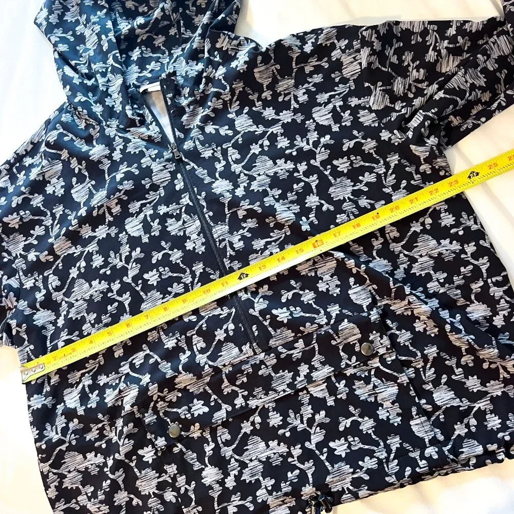 J. Jill FIT black floral on the go windbreaker water repellent hooded Large
